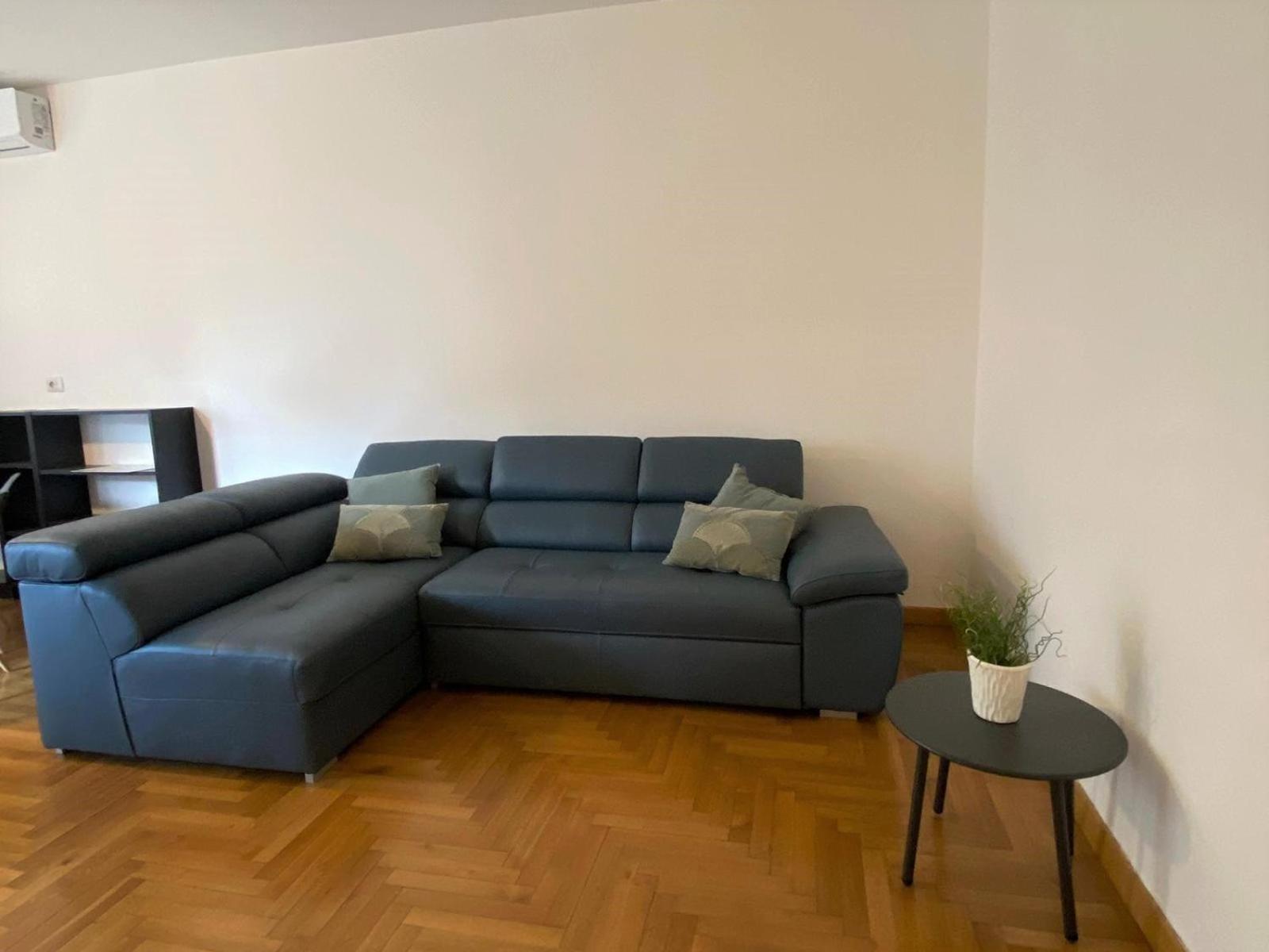The Little Duck - Modern Apartment With Balcony โกโม ภายนอก รูปภาพ