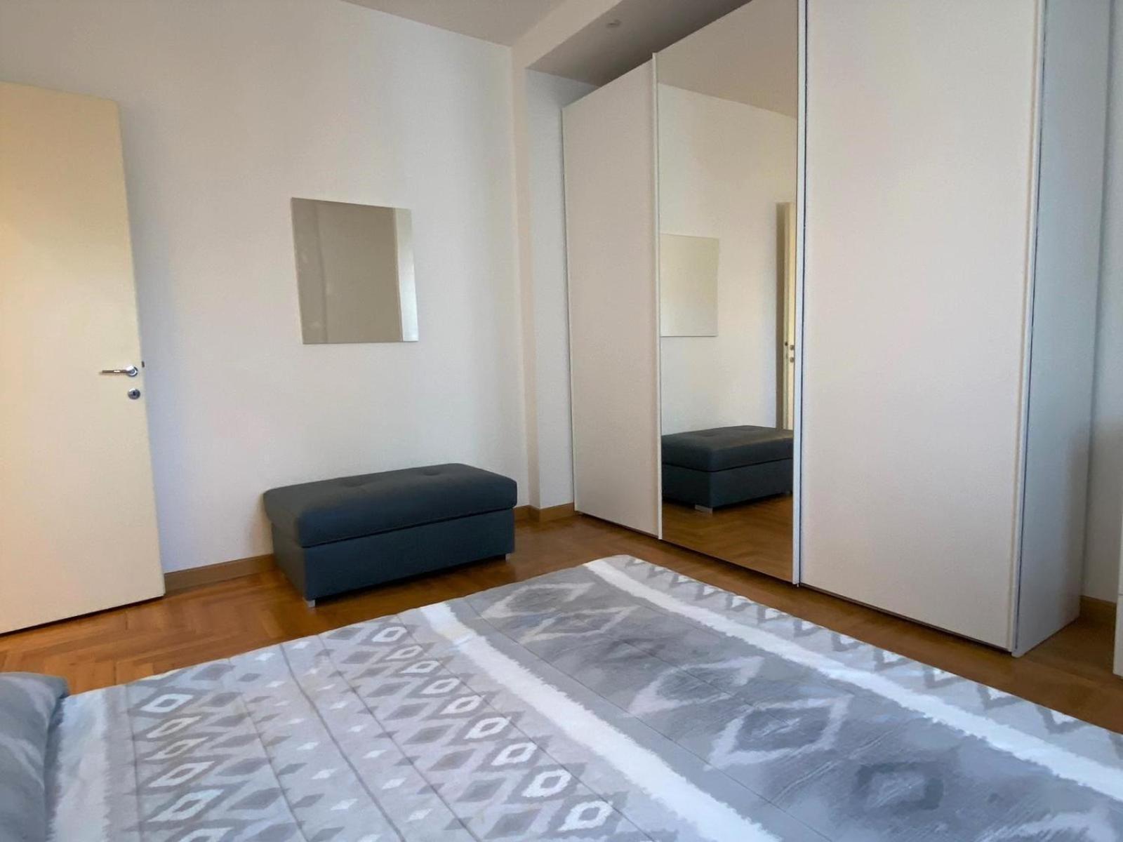 The Little Duck - Modern Apartment With Balcony โกโม ภายนอก รูปภาพ